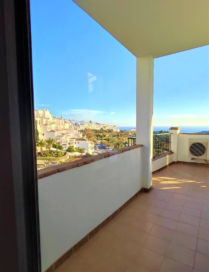 Lovely 2 Bedroom Apartment With Sea View, Фрихилиана Экстерьер фото
