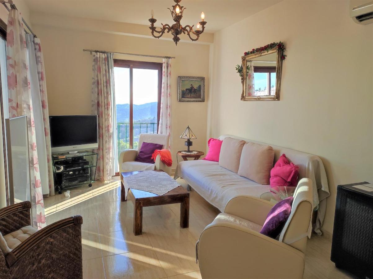 Lovely 2 Bedroom Apartment With Sea View, Фрихилиана Экстерьер фото